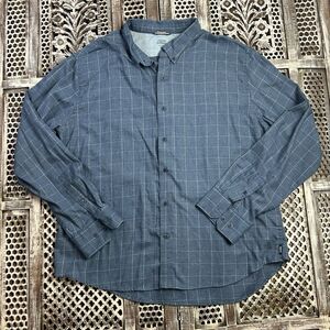 IZOD Shirt Mens size 2XL Saltwater Blue Untucked Length SLIM Fit Excellent Cond.